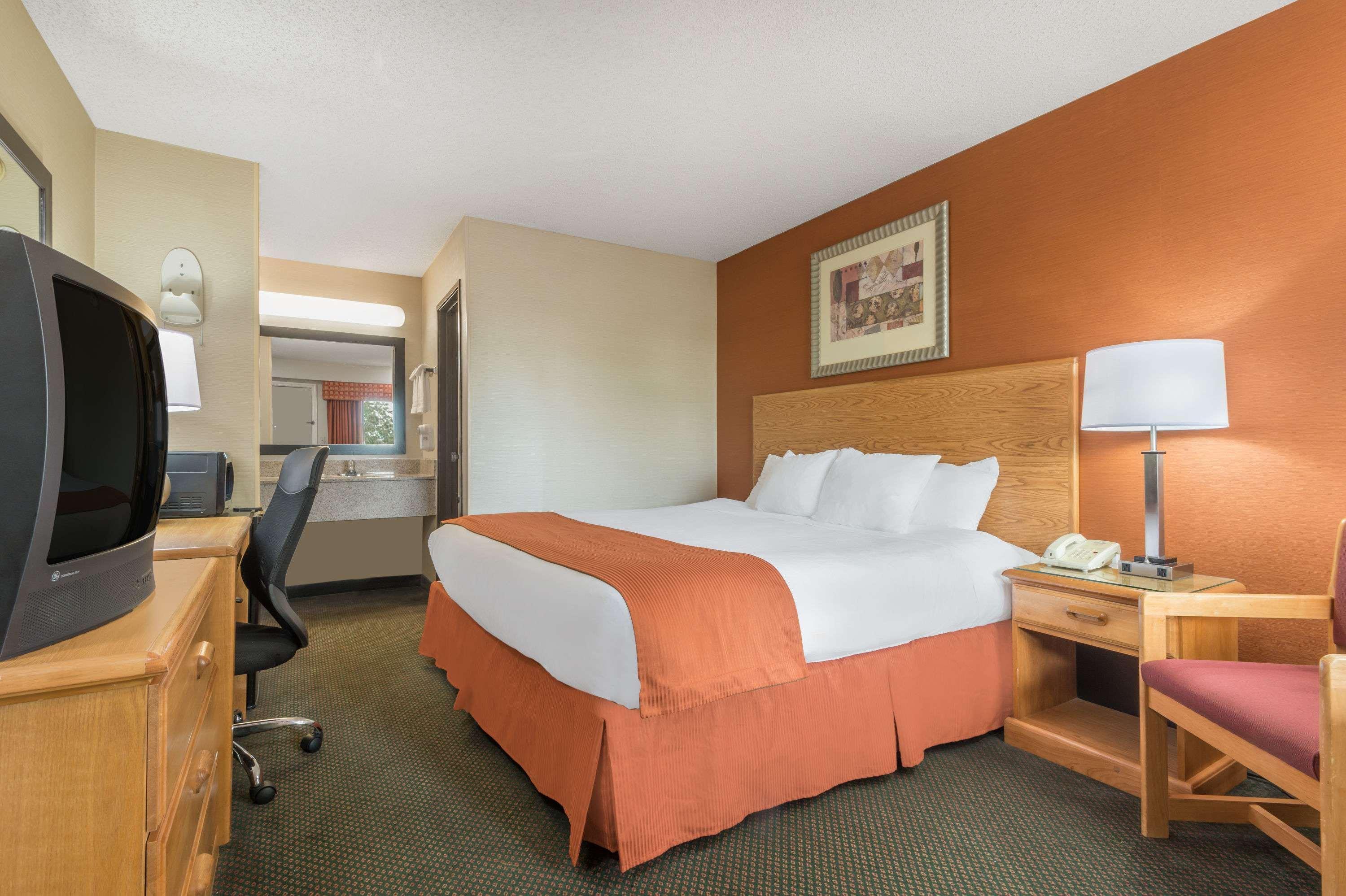 Days Inn By Wyndham Columbus Fairgrounds Eksteriør billede