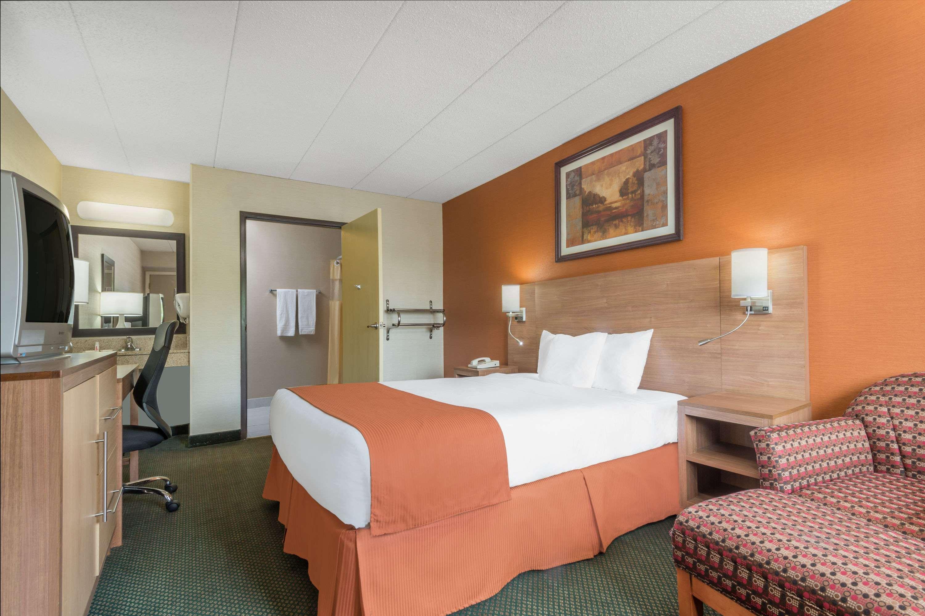 Days Inn By Wyndham Columbus Fairgrounds Eksteriør billede