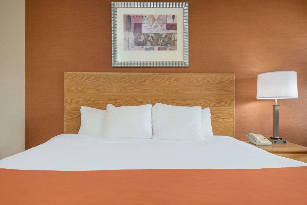 Days Inn By Wyndham Columbus Fairgrounds Eksteriør billede